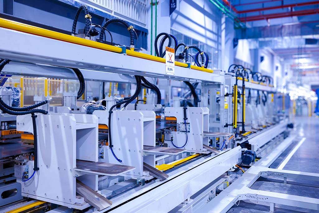 refrigerator factory assembly line